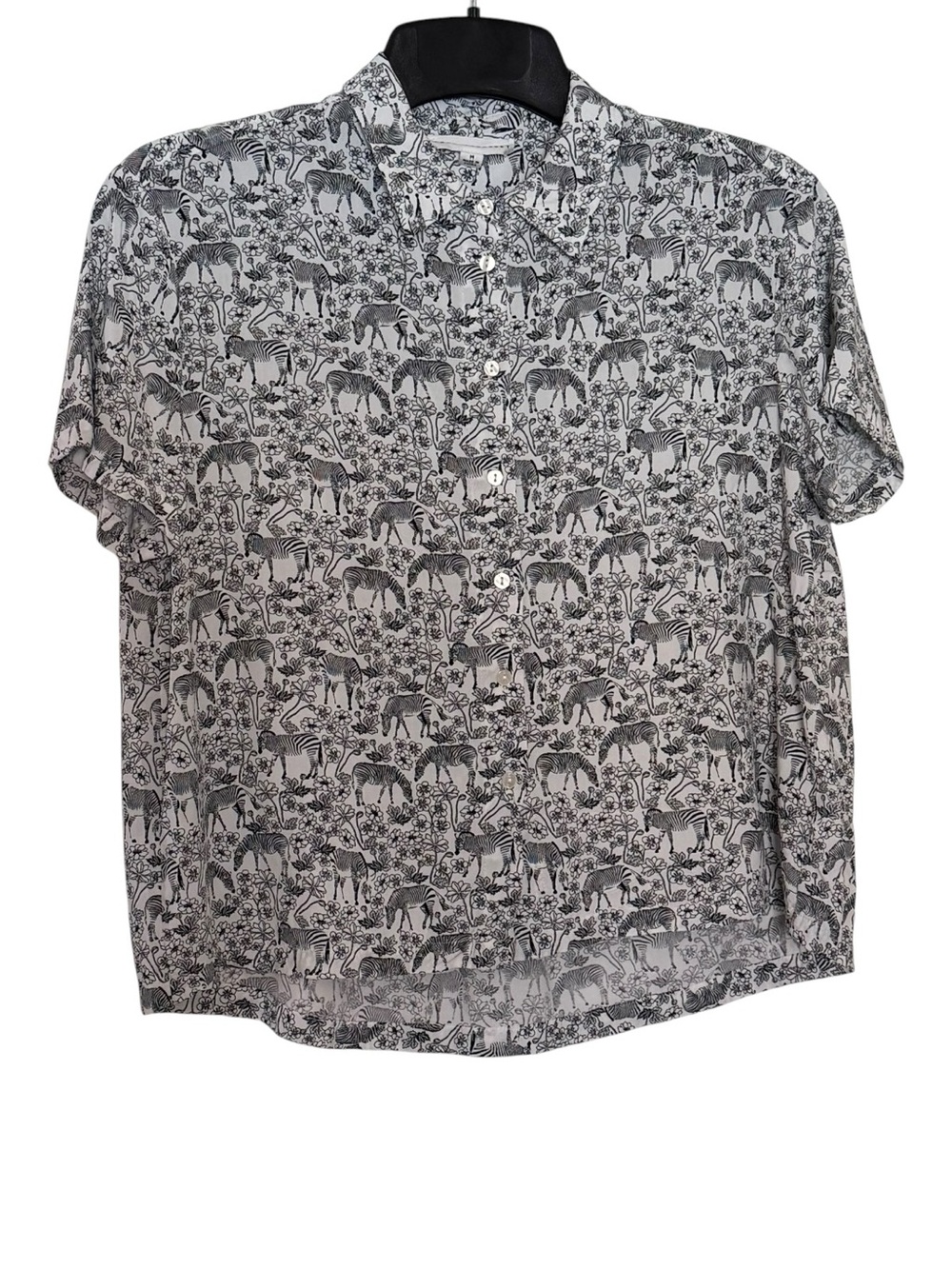 Jane and Delancey Zebra Safari Print Short Sleeve Button Down Shirt Women’s Med